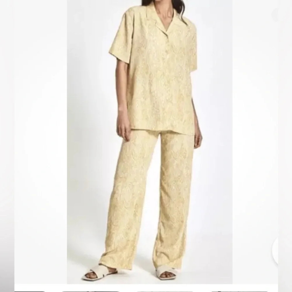 NWT Ena Pelly Golden Woodgrain Short Sleeve Shirt 100% Recycled Polyester Size 6